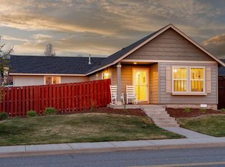 256 SW 35th St, Redmond, OR 97756