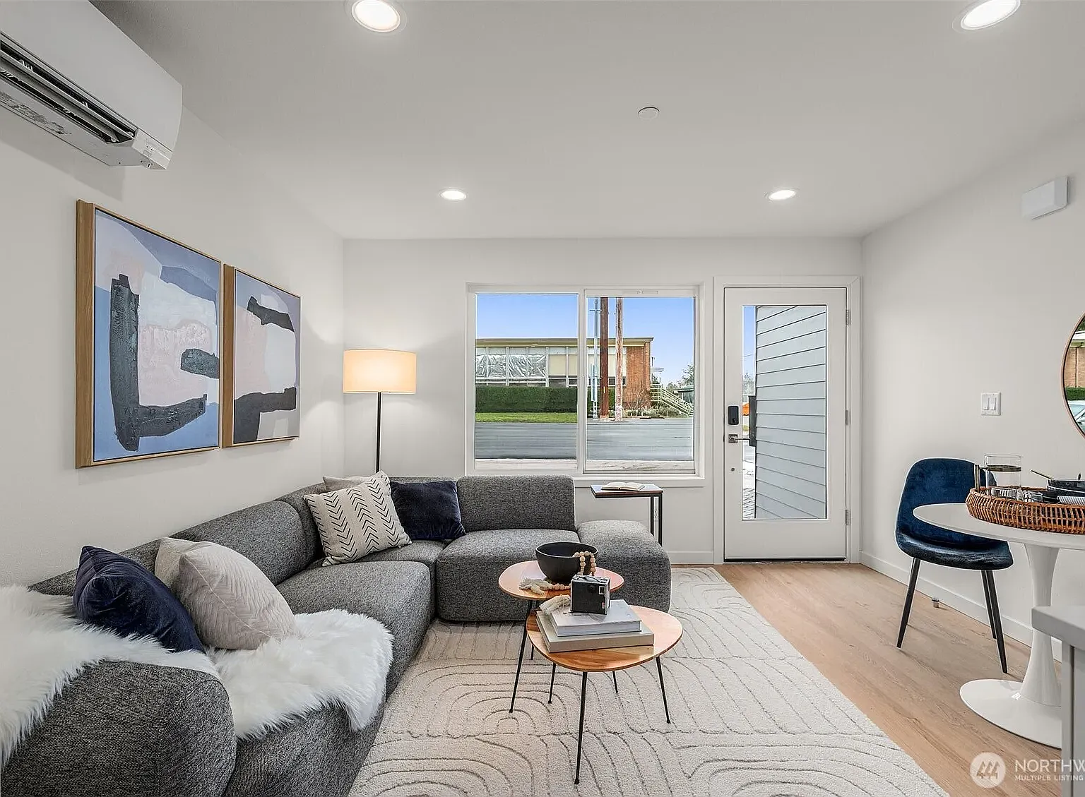 2 bed, 675 sqft, $2,495 — Photo 3