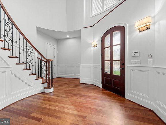 4th image of 7003 Churchill Rd