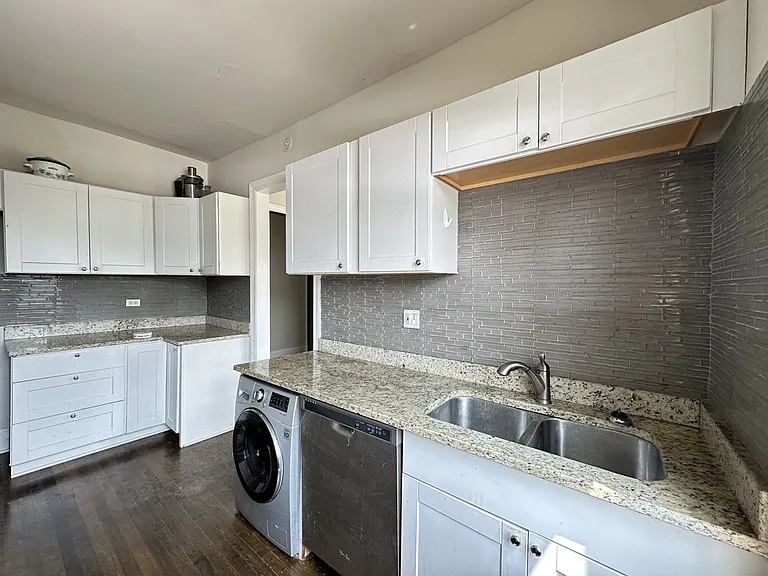 312 Lee St #4 — Photo 5