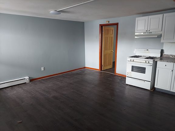 2nd image of 58 Intervale Rd #3