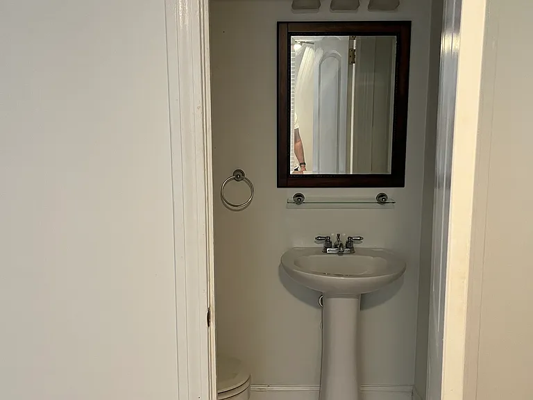 3039 Wentworth Ave — Photo 7