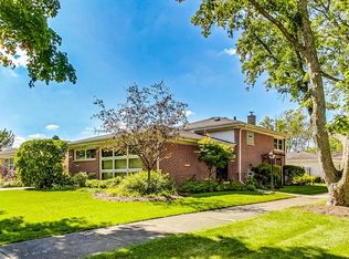 9046 Meade Ave, Morton Grove, IL 60053