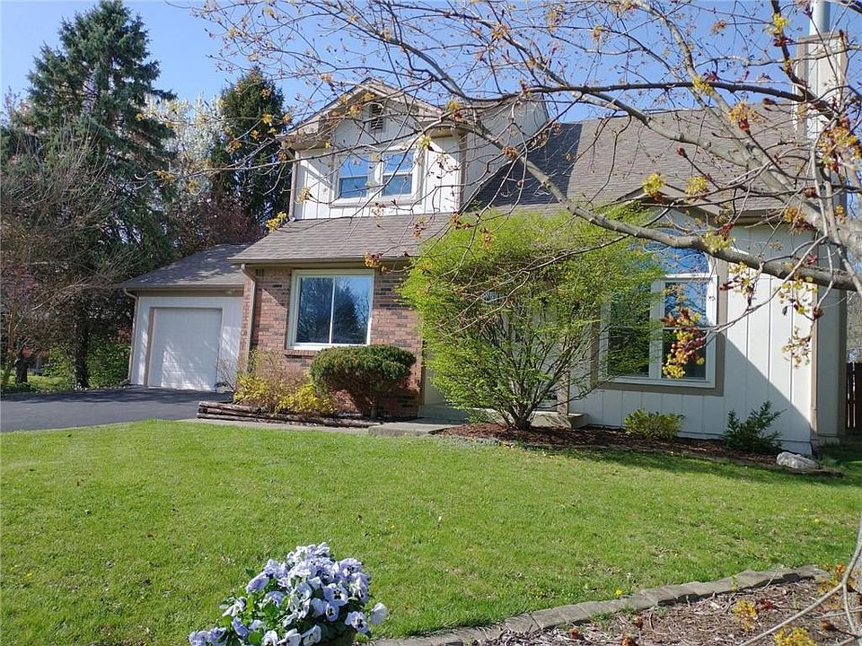 2nd image of 8165 W Menlo Ct