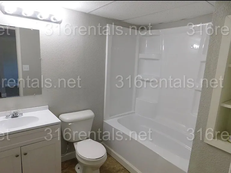 Broadview Apartments — Photo 4