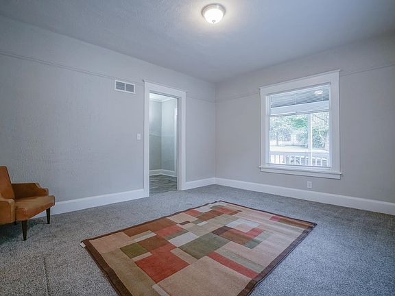 5th image of 209 Stewart Ave