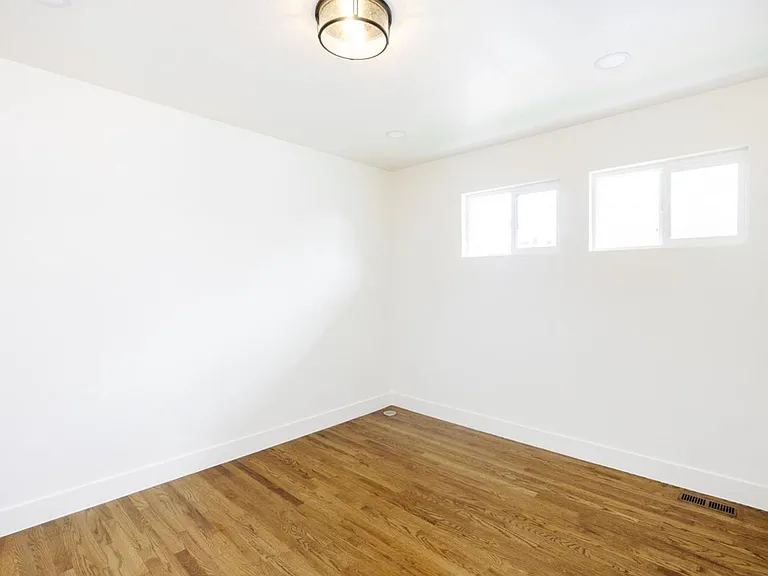 1365 S Grant St — Photo 15