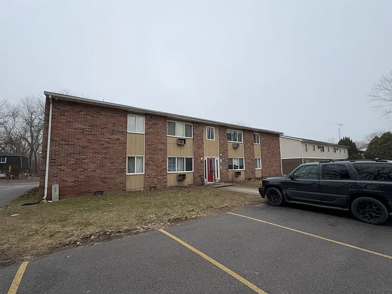 1540 Brooke Park Dr, Toledo OH 43612 — Photo 3
