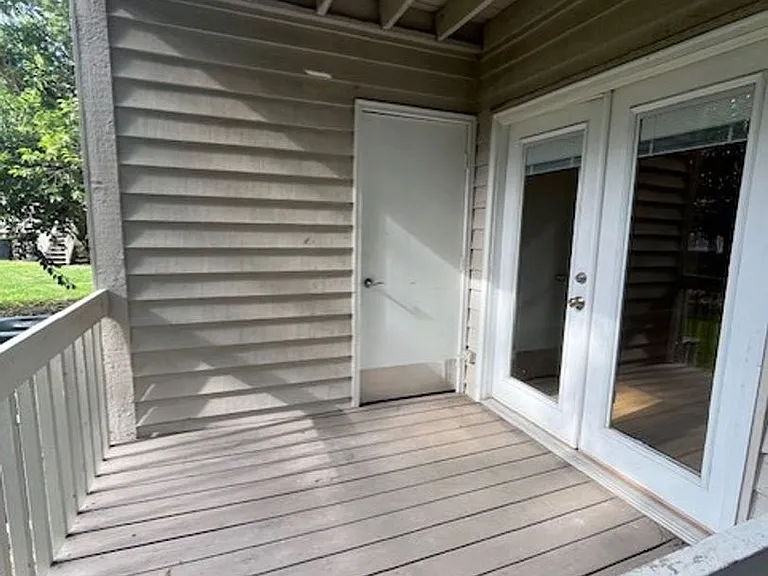 1843 Savannah Ct — Photo 54