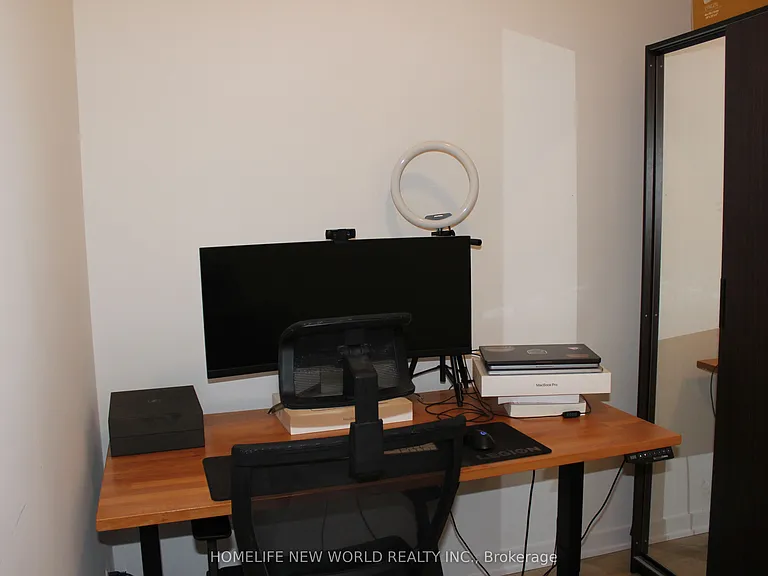 87 Peter St #Penthouse 106 — Photo 29
