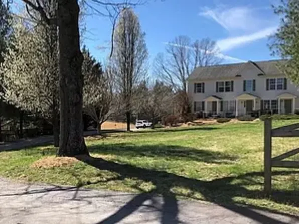 Breezy Meadow Apartments, 11 Breezy Meadows Ln APT B, Fletcher, NC 28732