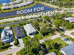 3024 Woodside Ave, Naples, FL 34112