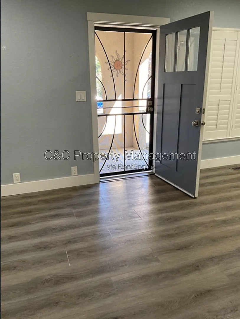2 bed, 1.0 bath, 1047 sqft, $2,995 — Photo 2