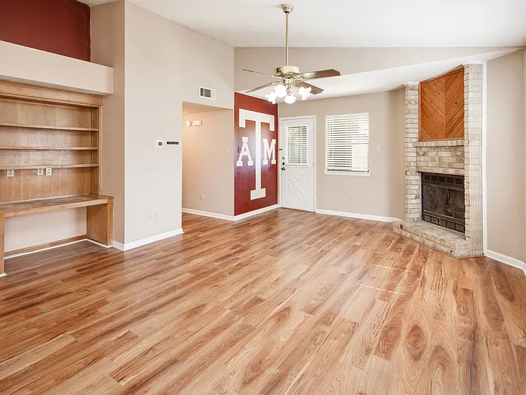 808 Camellia Ct — Photo 7