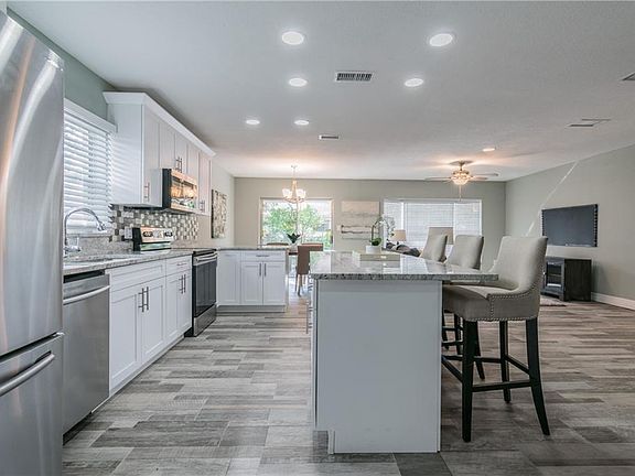 5th image of 7804 N 52nd St