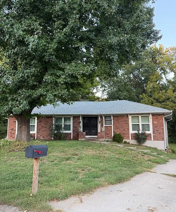 7058 Waverly Ct