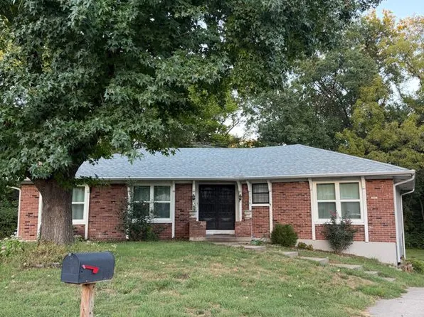 7058 Waverly Ct, Kansas City, KS 66109