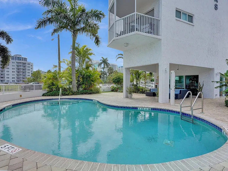 720 Bayshore Dr #403 — Photo 15
