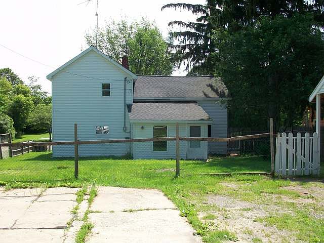2nd image of 286 S Hayes St