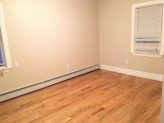 5th image of 11519 208th St