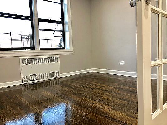 3rd image of 2021 E 41st St APT 3G