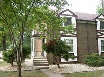 2nd image of 224 Adelaide Pl