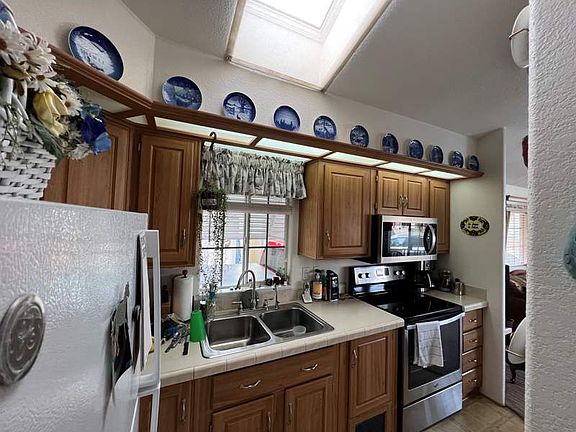 3rd image of 247 E Alyssa Ln