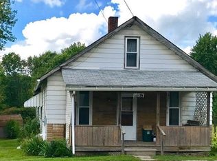 577 Barkeyville Rd, Grove City, PA 16127
