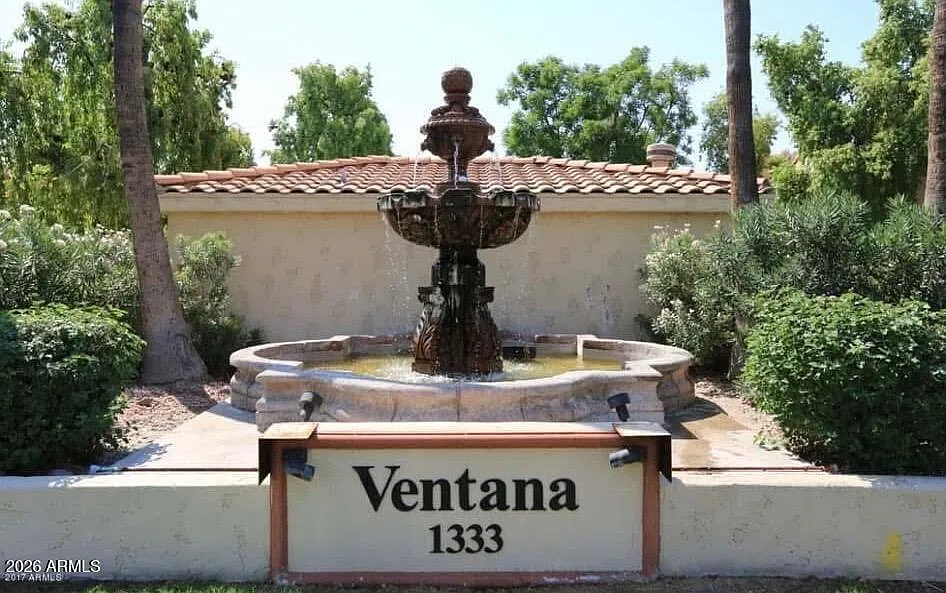 2 bed, 2.0 bath, 961 sqft, $1,650 — Photo 3