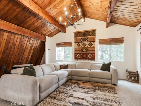 1144 Scenic Way, Rimforest, CA 92378