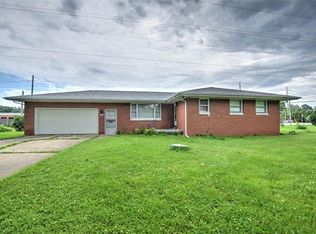 3828 N East Court Dr, Decatur, IL 62526