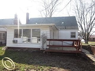 5th image of 8415 Quandt Ave