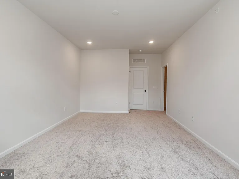 1210 Parker Blvd — Photo 29