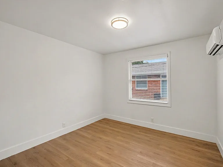627 Shelby Ave #3 — Photo 13