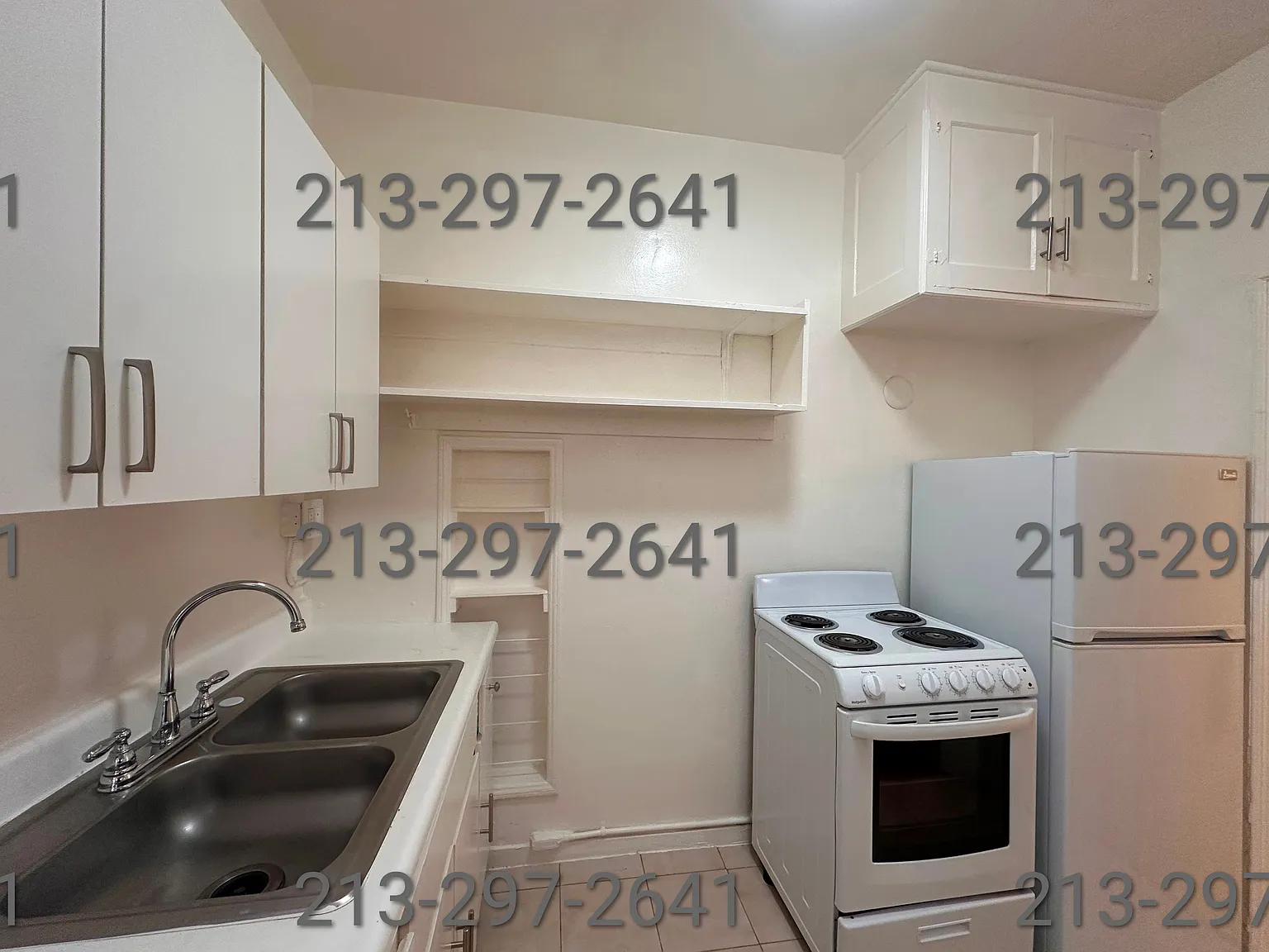 7063 Lanewood Ave — Photo 4