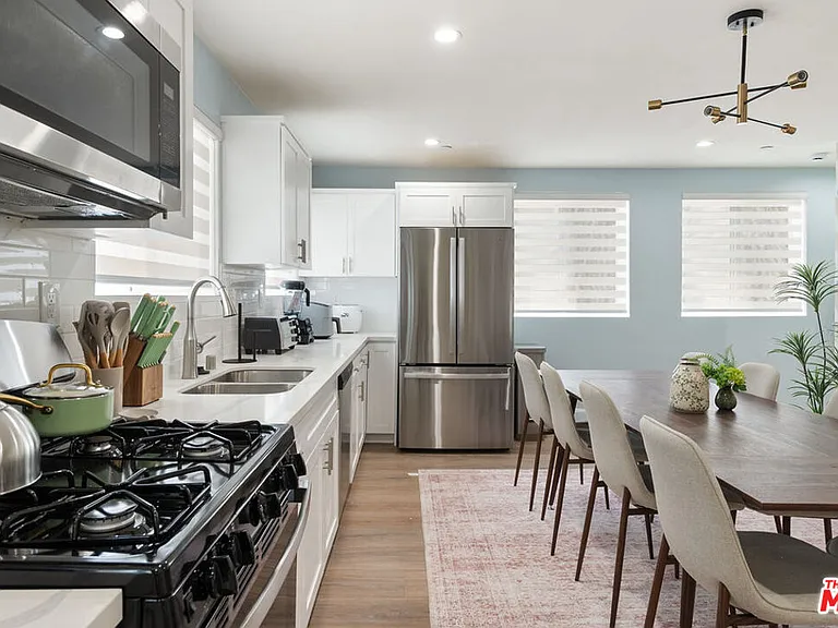 1341 N Mariposa Ave — Photo 8