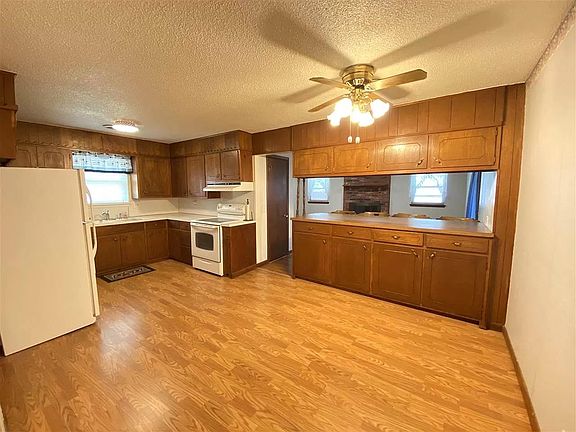Kitchen and dining area