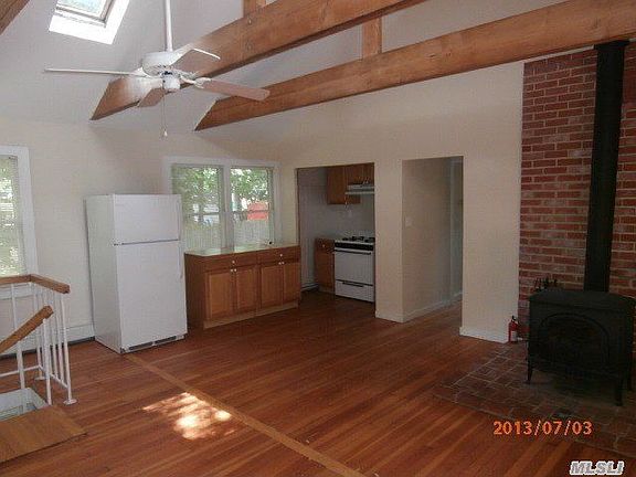 5th image of 48 Lynbrook Dr