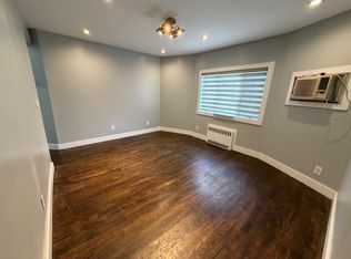 676 E 5th St #1A, Brooklyn, NY 11218