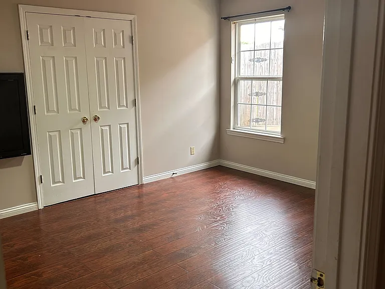 308 Swordfish Dr — Photo 9