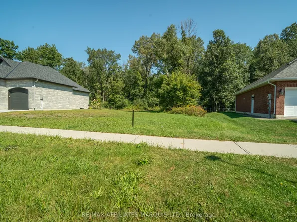 1265 Riverdale Ave, Cornwall, ON K6J 2K2