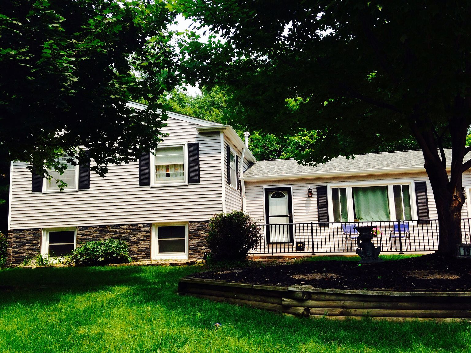 1917 Elmwood Ln, Bettendorf, IA 52722 Zillow