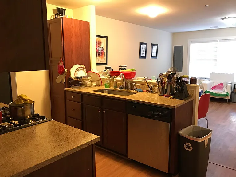 4306 Wallace St — Photo 4