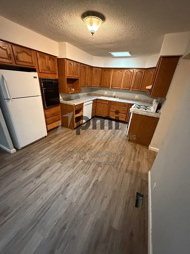 3 bed, 1.5 bath, 1100 sqft, $1,265 — Photo 4