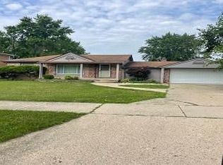 25493 Curie Ave, Warren, MI 48091