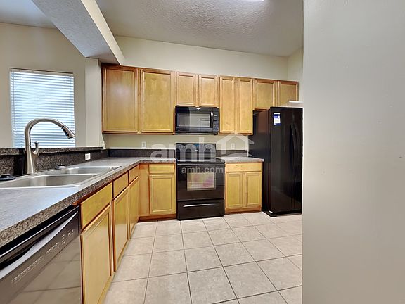 3rd image of 3855 Westridge Dr