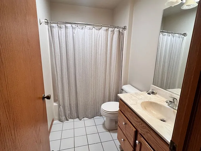 1339 Glenn Pl — Photo 12