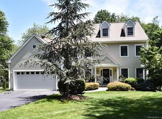 188 Great Neck Rd, Waterford, CT 06385