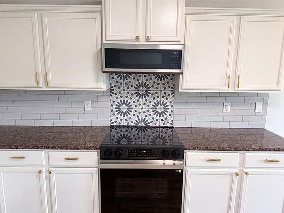 2nd image of 20523 Freedom River Dr