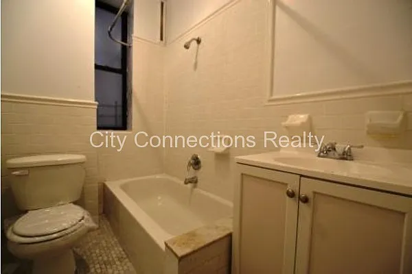 Rented by City Connections Realty | media 5